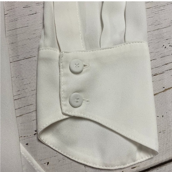 BCBGMaxAzria Jaklyn Draped Front Blouse size XS - Picture 4 of 5